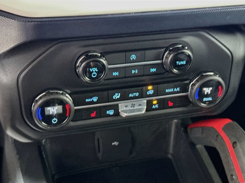 Certified 2023 Ford Bronco Heritage Edition AWD/4WD image 19