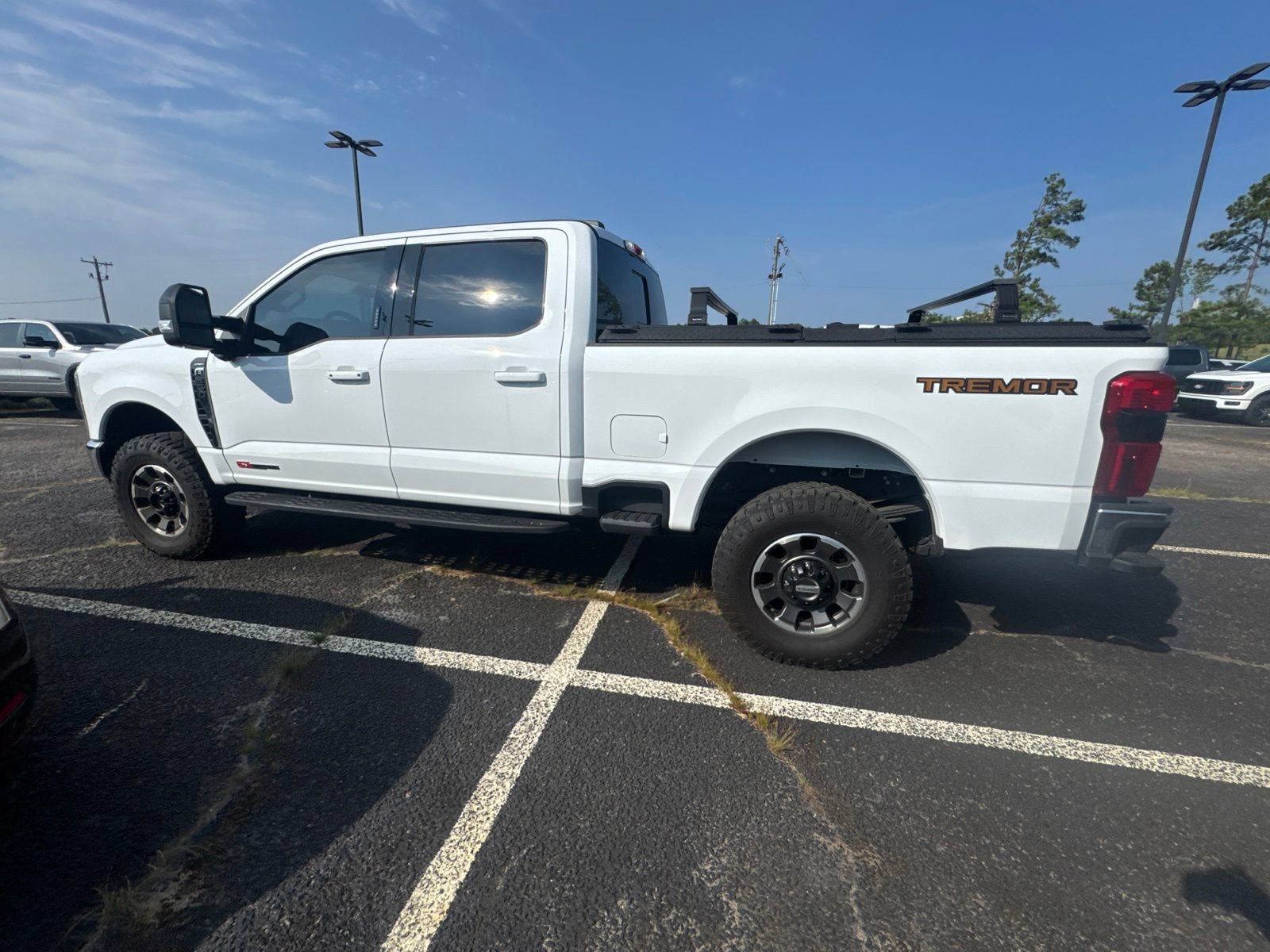 Certified 2024 Ford F250 Lariat w/ Tremor Off-Road Package AWD/4WD image 8