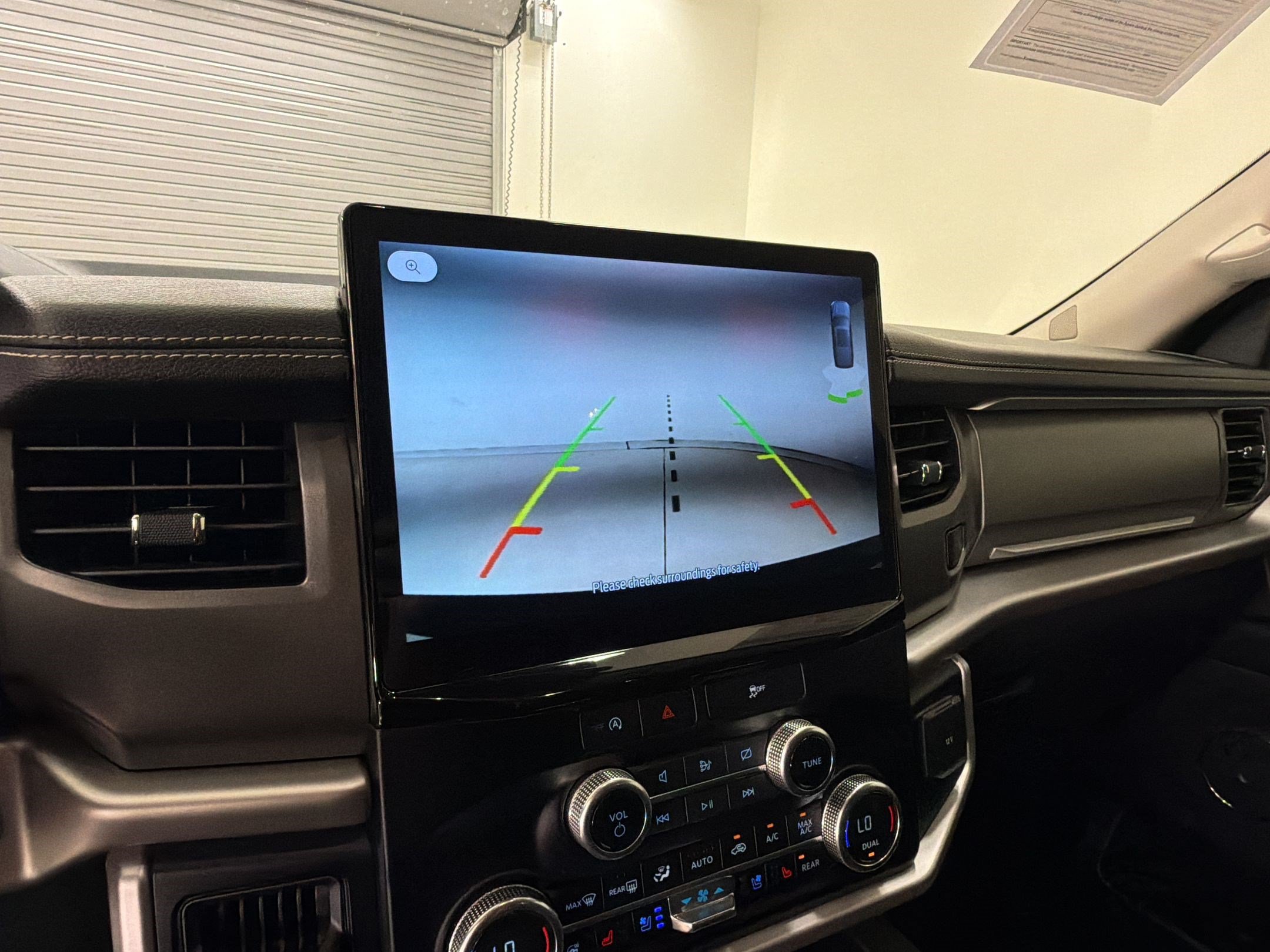Certified 2024 Ford Expedition XLT RWD image 21