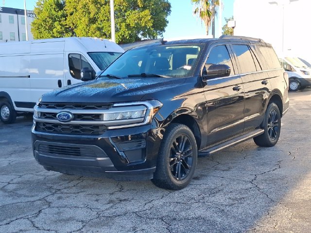 Certified 2024 Ford Expedition XLT RWD image 2