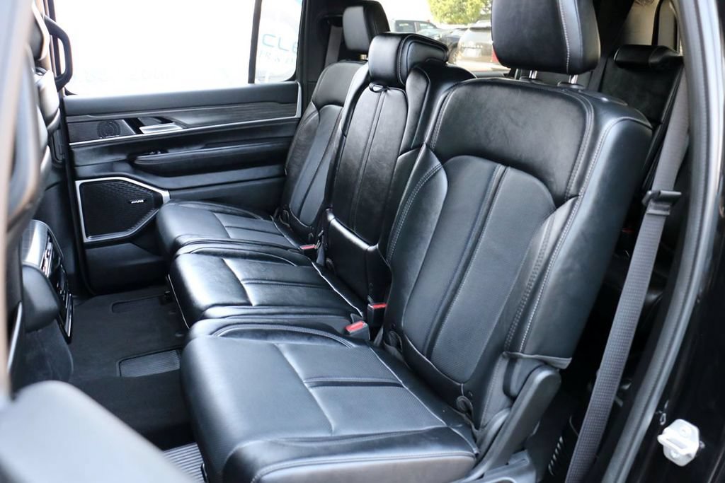 Used 2024 Jeep Wagoneer L Series II w/ Flexible Seating Group AWD/4WD image 22