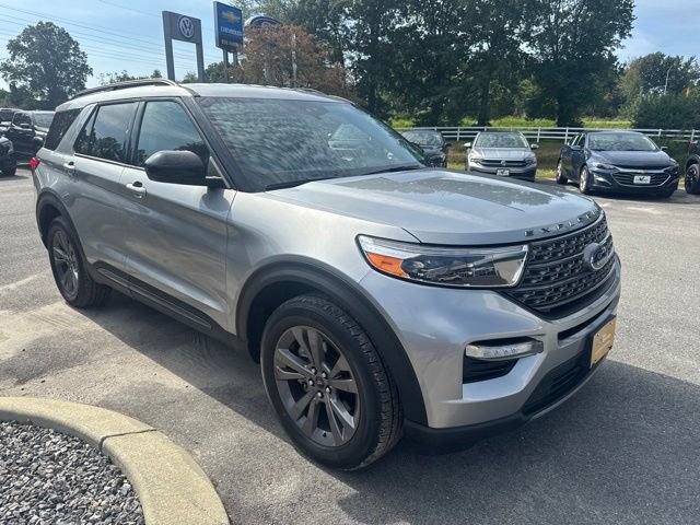 Certified 2023 Ford Explorer XLT w/ Equipment Group 202A AWD/4WD image 4