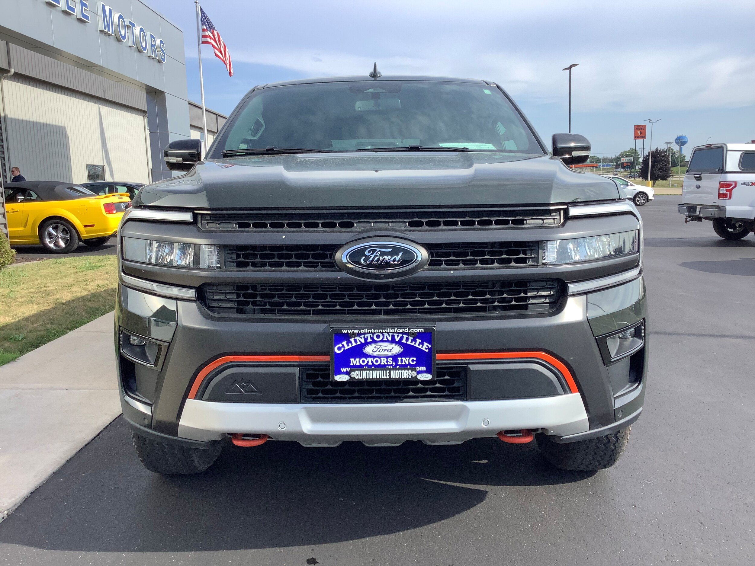 Certified 2022 Ford Expedition Timberline w/ Equipment Group 501A AWD/4WD image 3