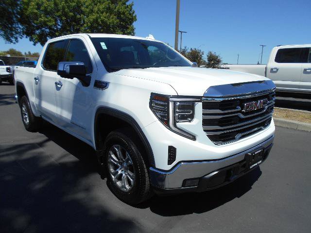 Used 2024 GMC Sierra 1500 SLT AWD/4WD image 4