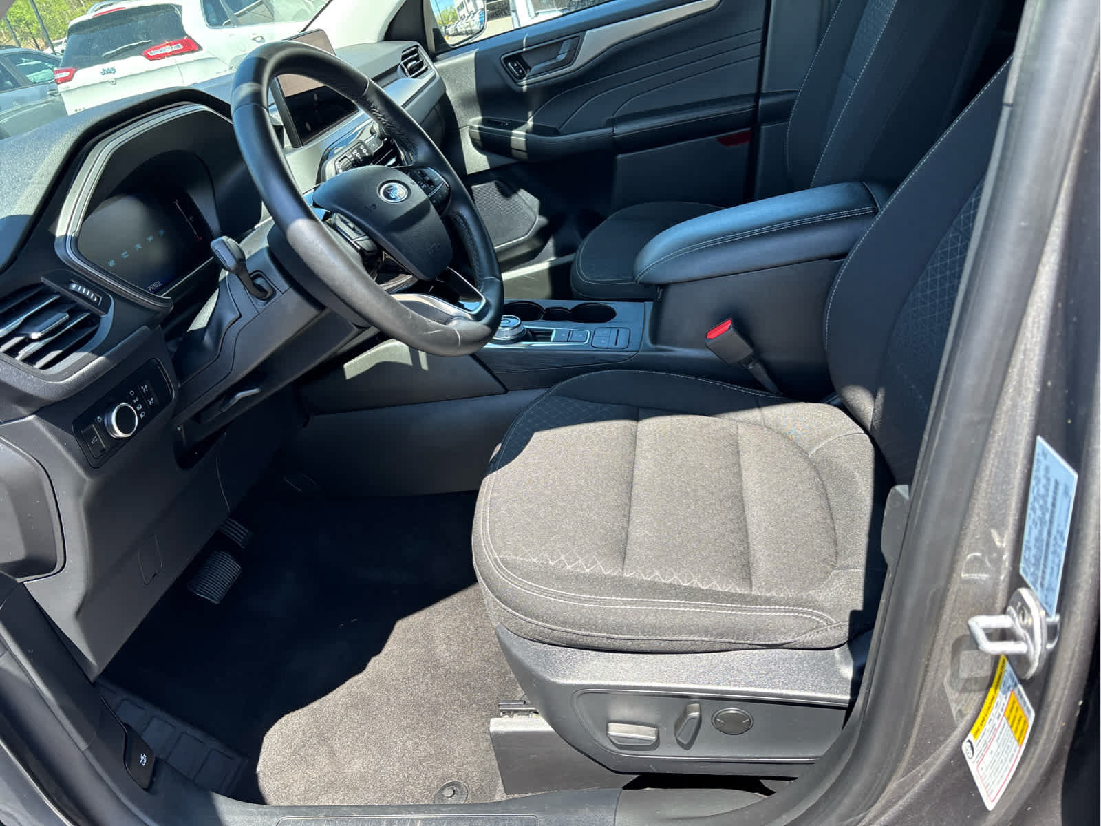 Certified 2024 Ford Escape Active AWD/4WD image 9