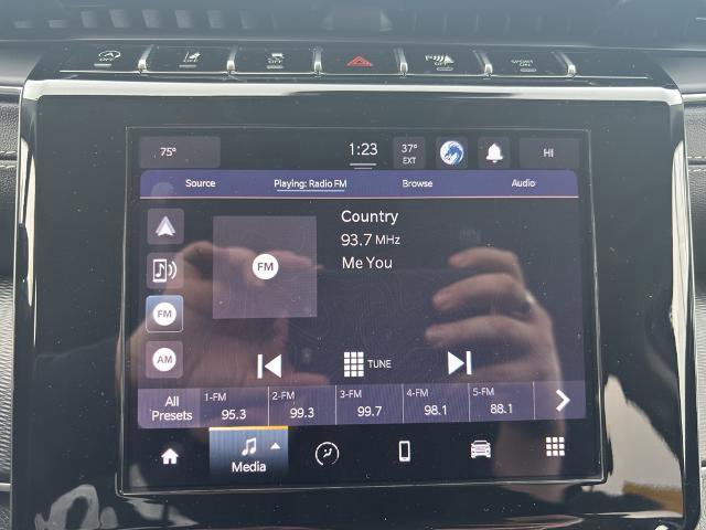 Used 2024 Jeep Grand Cherokee L Laredo image 18