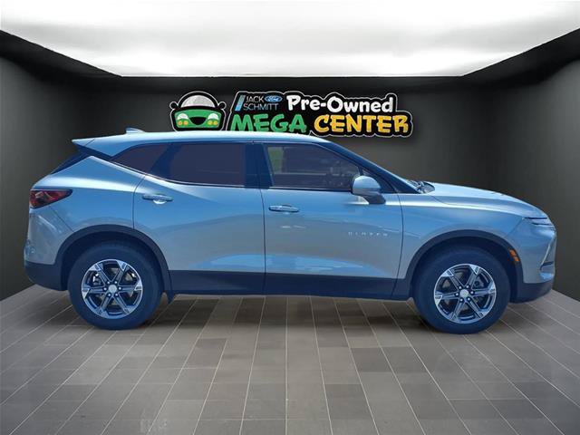 Used 2024 Chevrolet Blazer LT FWD image 23