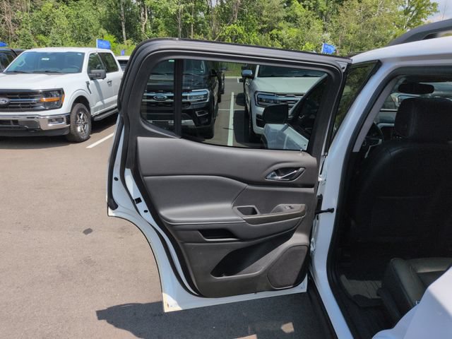 Used 2019 GMC Acadia SLT w/ Black Edition AWD/4WD image 22