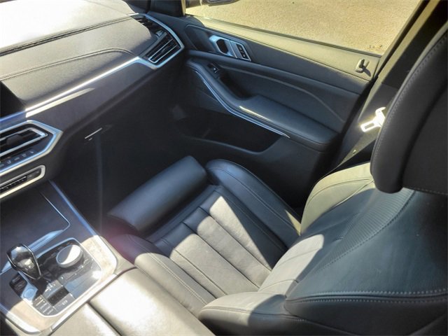 Used 2022 BMW X5 sDrive40i w/ M Sport Package image 13