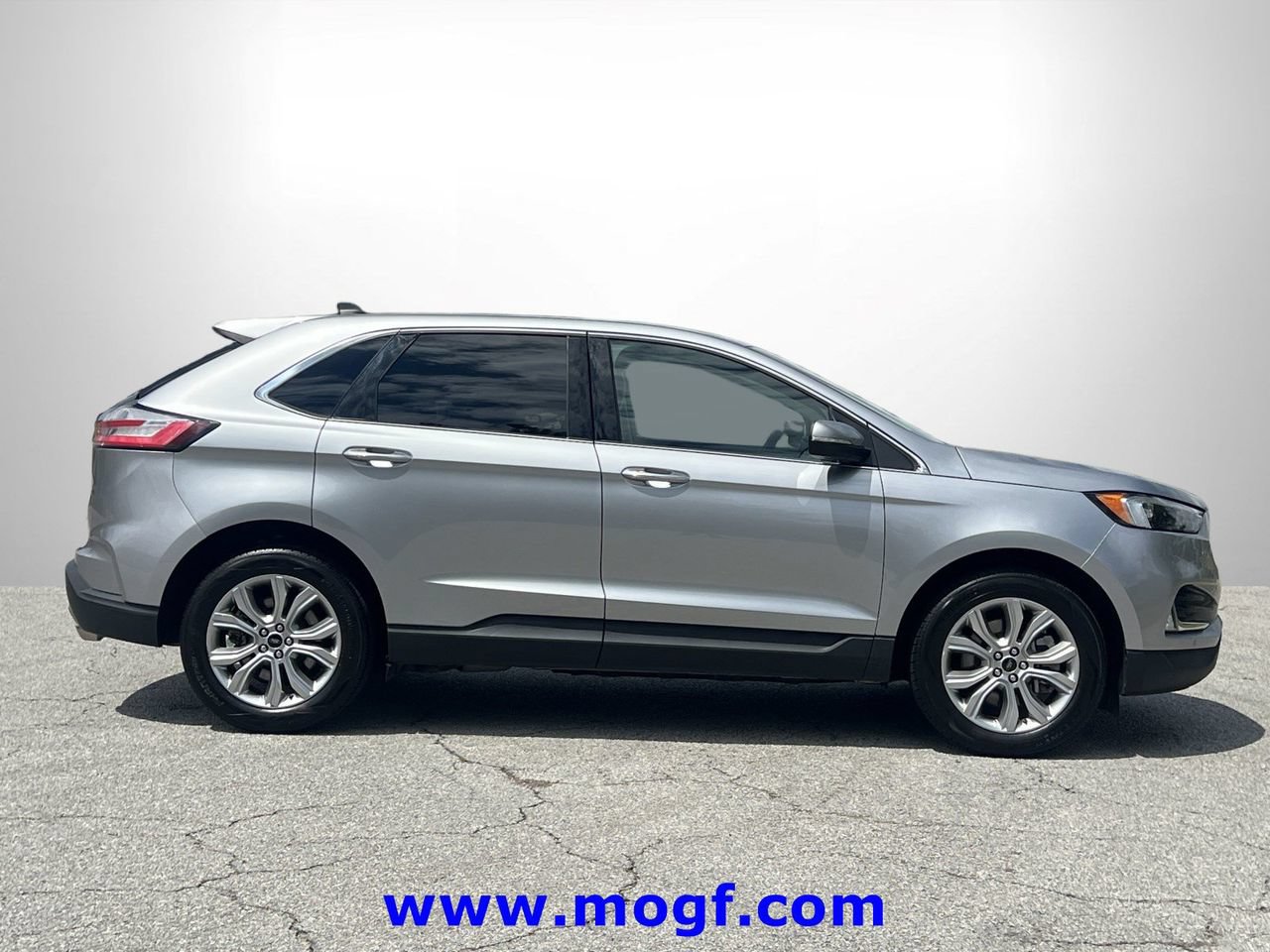 Certified 2024 Ford Edge Titanium AWD/4WD image 27