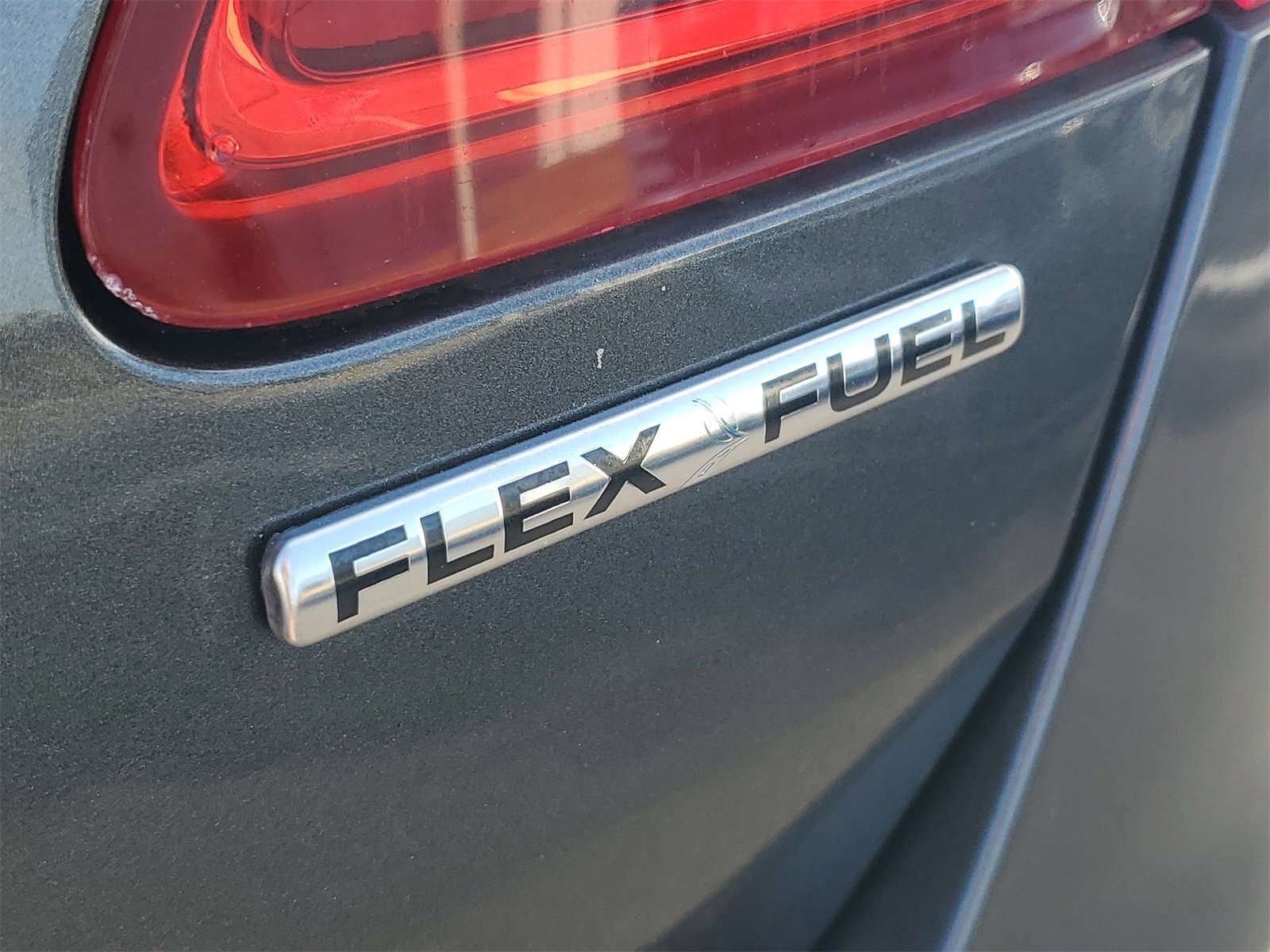 Certified 2017 Ford Taurus SE image 7