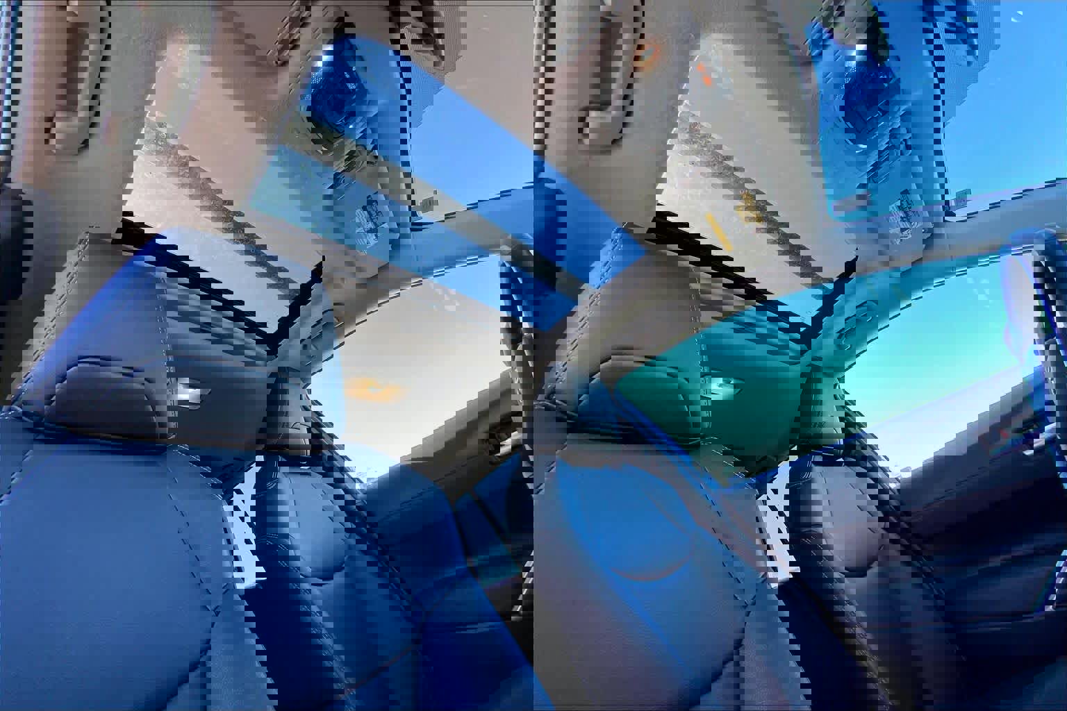 Used 2022 Toyota Corolla Cross XLE image 13