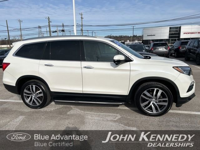 Used 2017 Honda Pilot Touring image 4