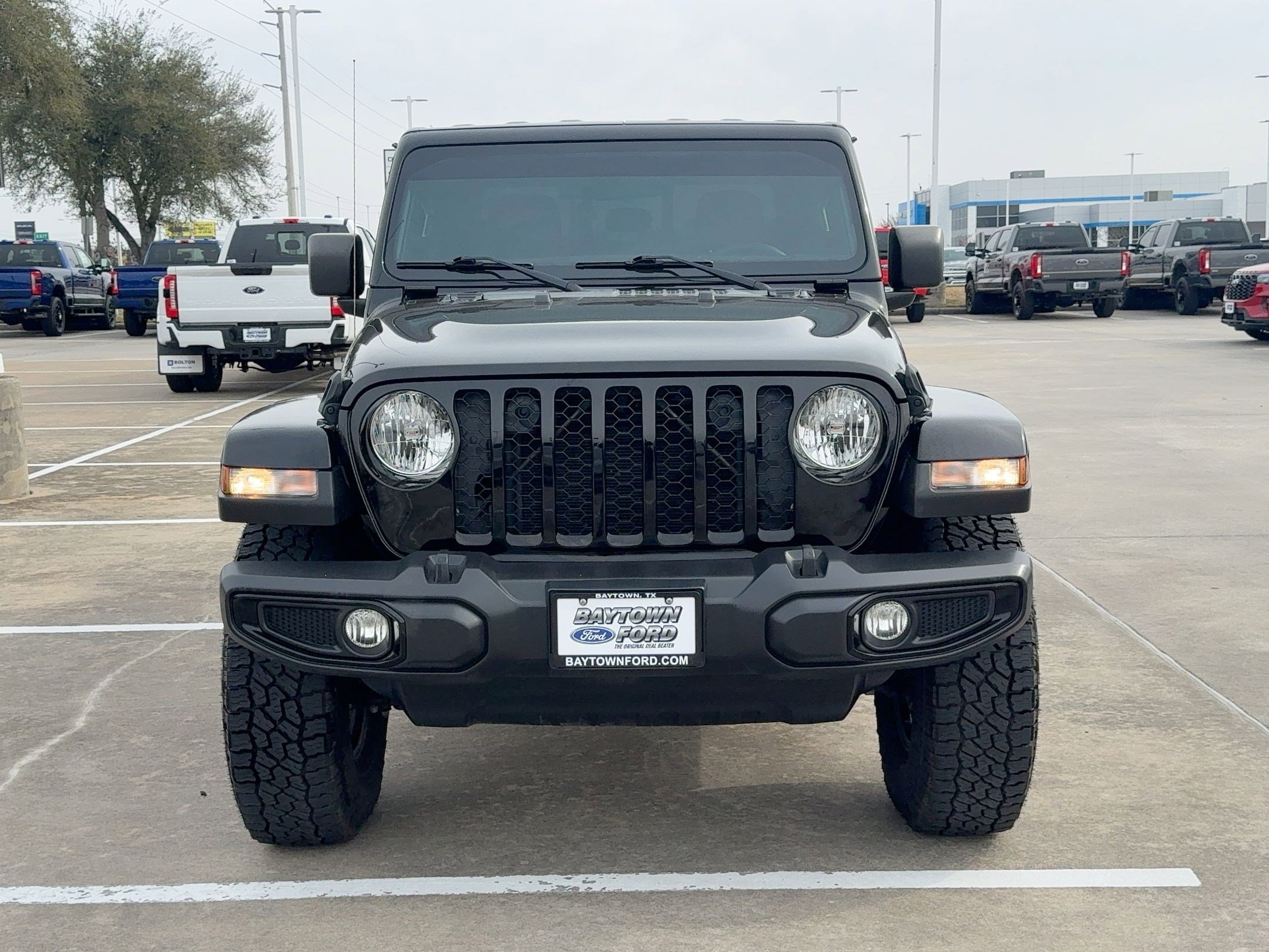 Used 2023 Jeep Gladiator Willys image 6