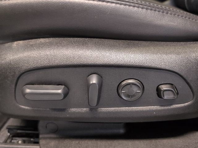 Used 2022 Buick Enclave Avenir image 16