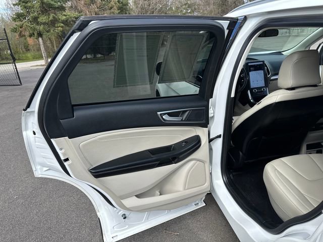 Certified 2022 Ford Edge Titanium AWD/4WD image 26
