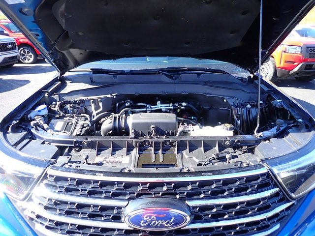 Certified 2022 Ford Explorer XLT w/ Equipment Group 202A image 14