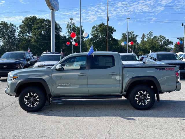 Used 2023 Toyota Tacoma TRD Off-Road w/ TRD Premium Off Road Package AWD/4WD image 4