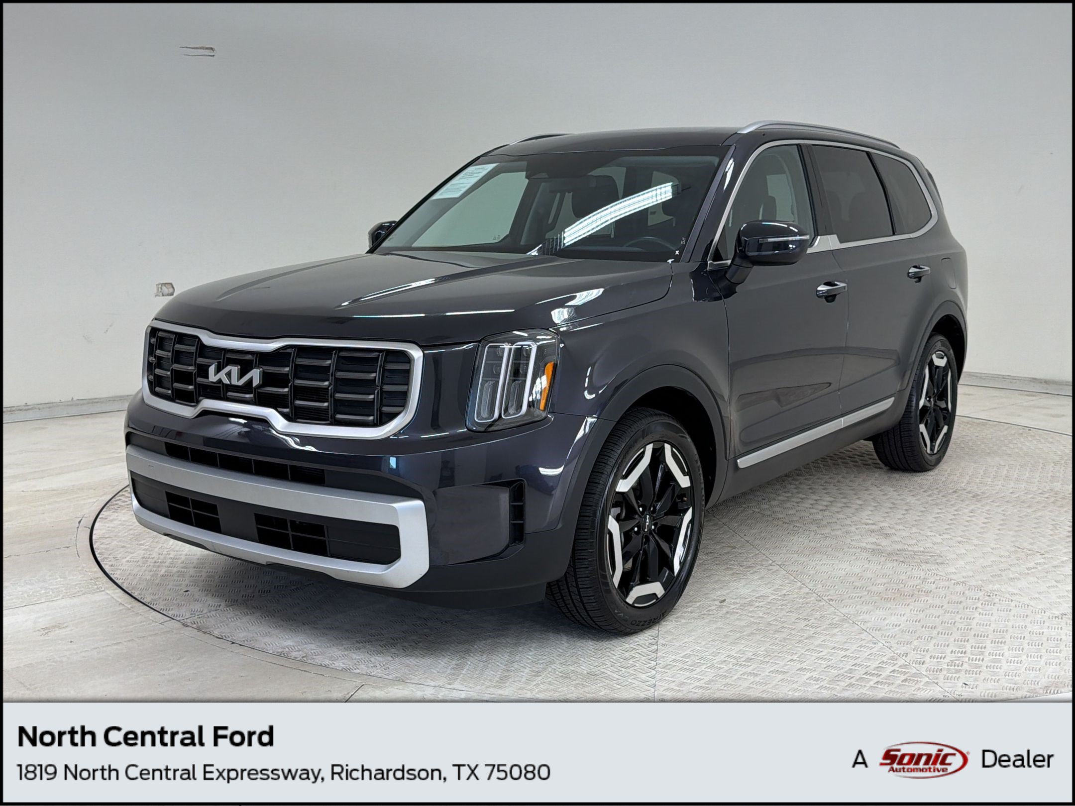 Used 2025 Kia Telluride S FWD image 1