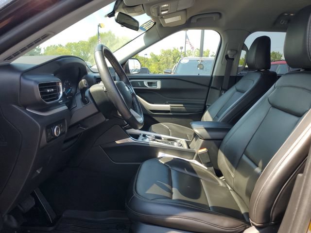 Certified 2023 Ford Explorer XLT w/ Equipment Group 202A AWD/4WD image 13