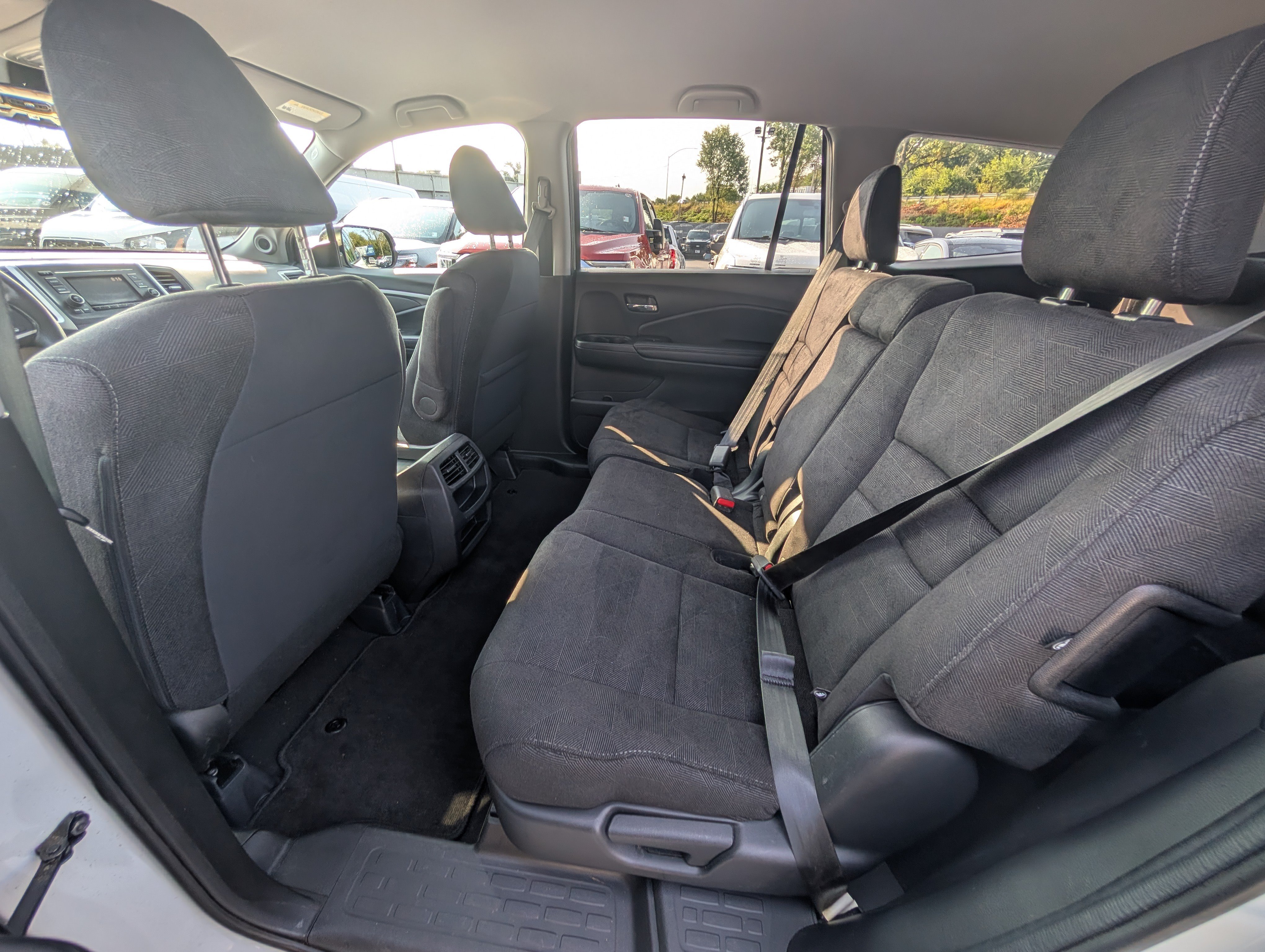 Used 2020 Honda Pilot LX image 17