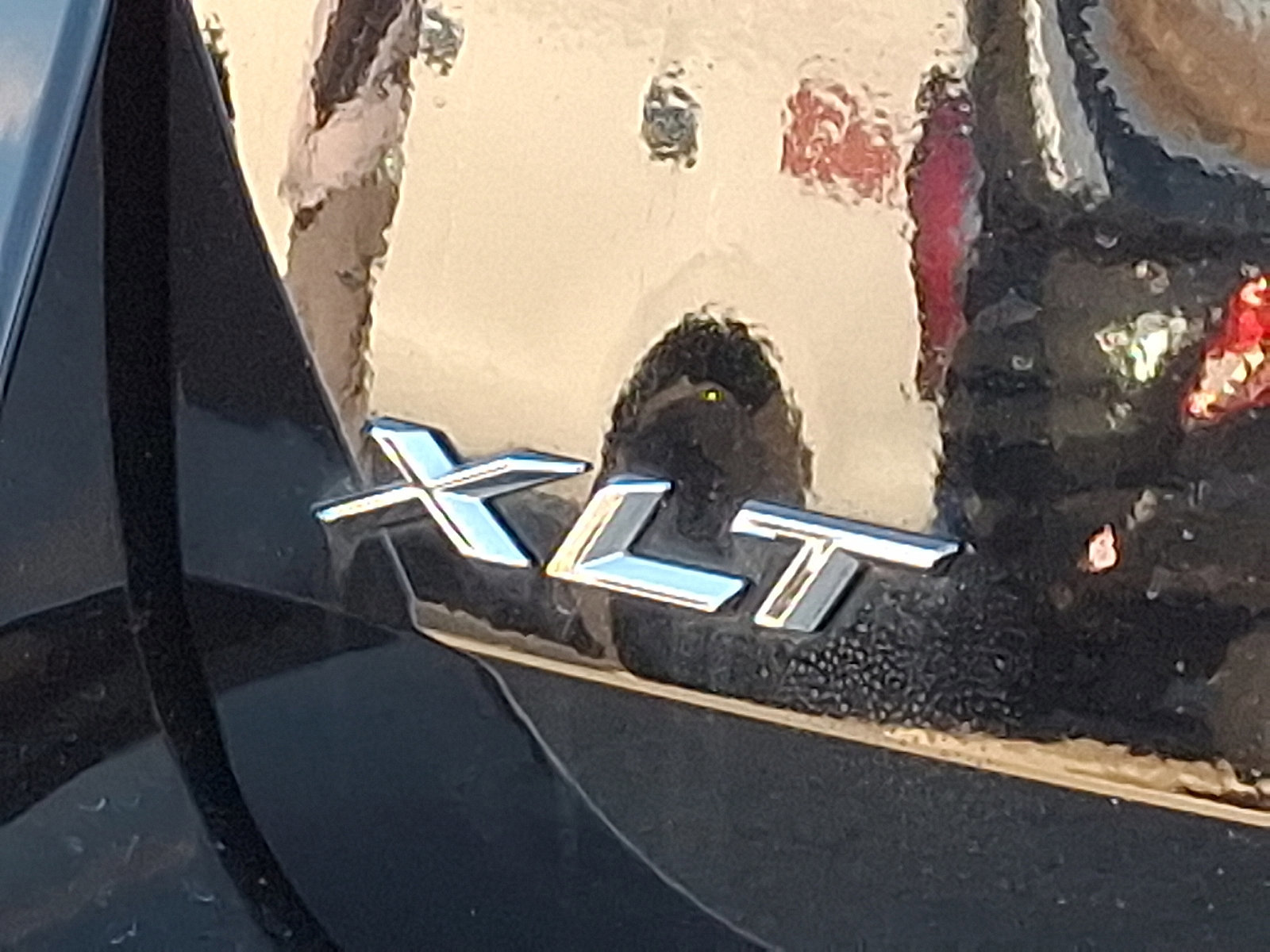 Certified 2022 Ford Explorer XLT w/ Equipment Group 202A image 30