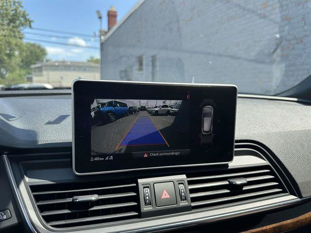 Used 2018 Audi Q5 2.0T Premium Plus w/ Premium Plus Package AWD/4WD image 16
