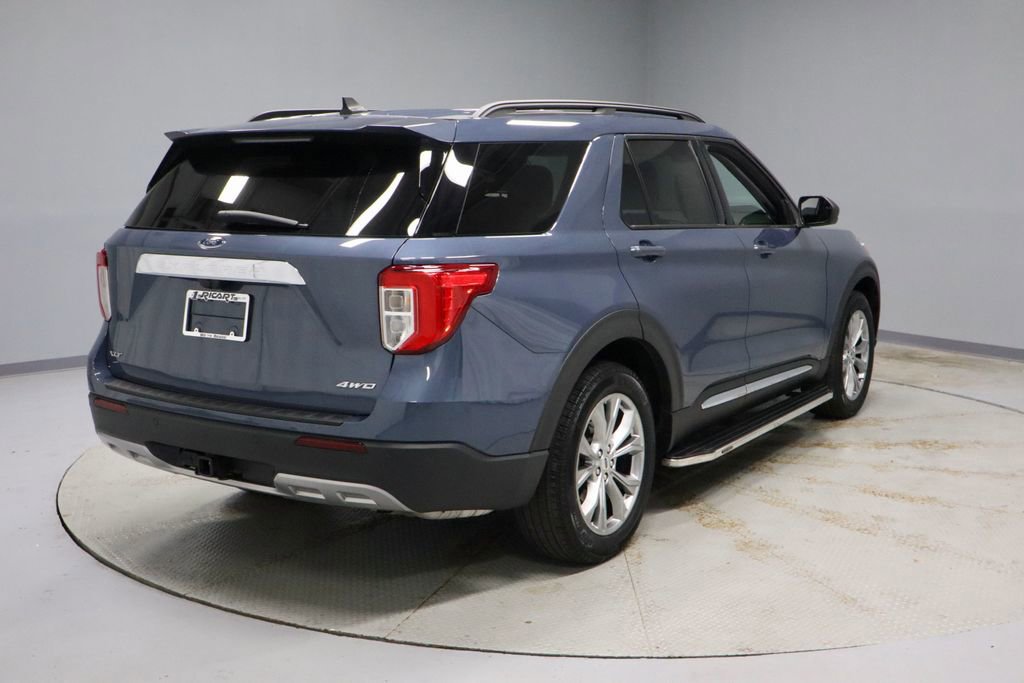 Certified 2021 Ford Explorer XLT w/ Equipment Group 202A image 5
