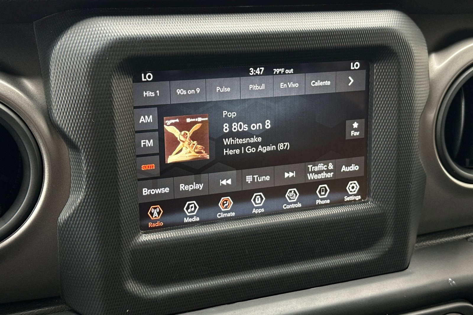 Used 2021 Jeep Gladiator Willys image 16