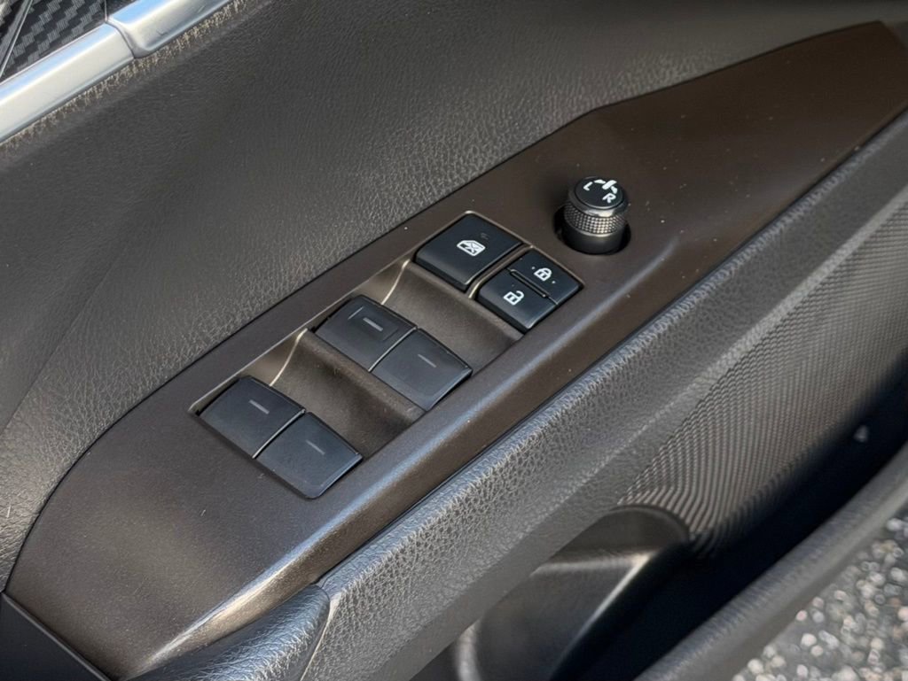 Used 2022 Toyota Camry SE w/ Convenience Package FWD image 14