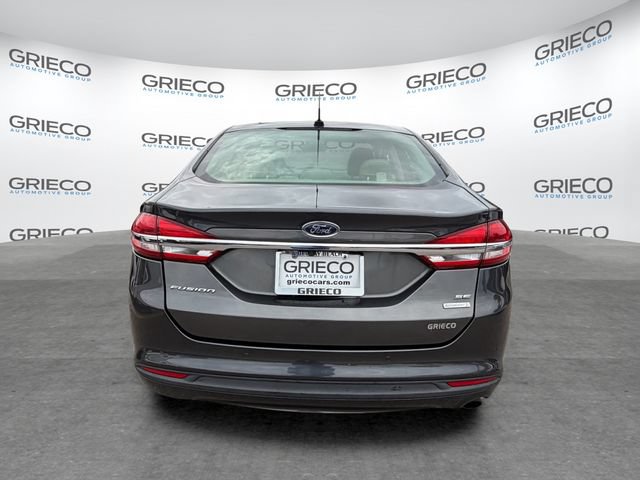 Certified 2017 Ford Fusion SE w/ Fusion SE Technology Package FWD image 6
