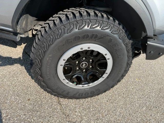 Certified 2023 Ford Bronco Badlands w/ Sasquatch Package AWD/4WD image 36