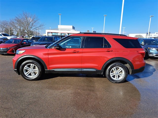 Certified 2023 Ford Explorer XLT w/ Equipment Group 202A image 2