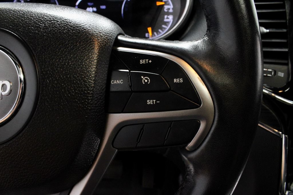 Used 2021 Jeep Grand Cherokee Limited AWD/4WD image 30