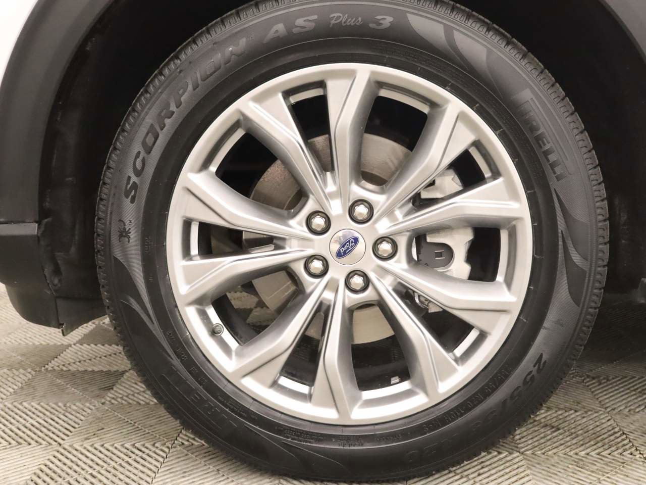 Certified 2021 Ford Explorer XLT w/ Equipment Group 202A image 7