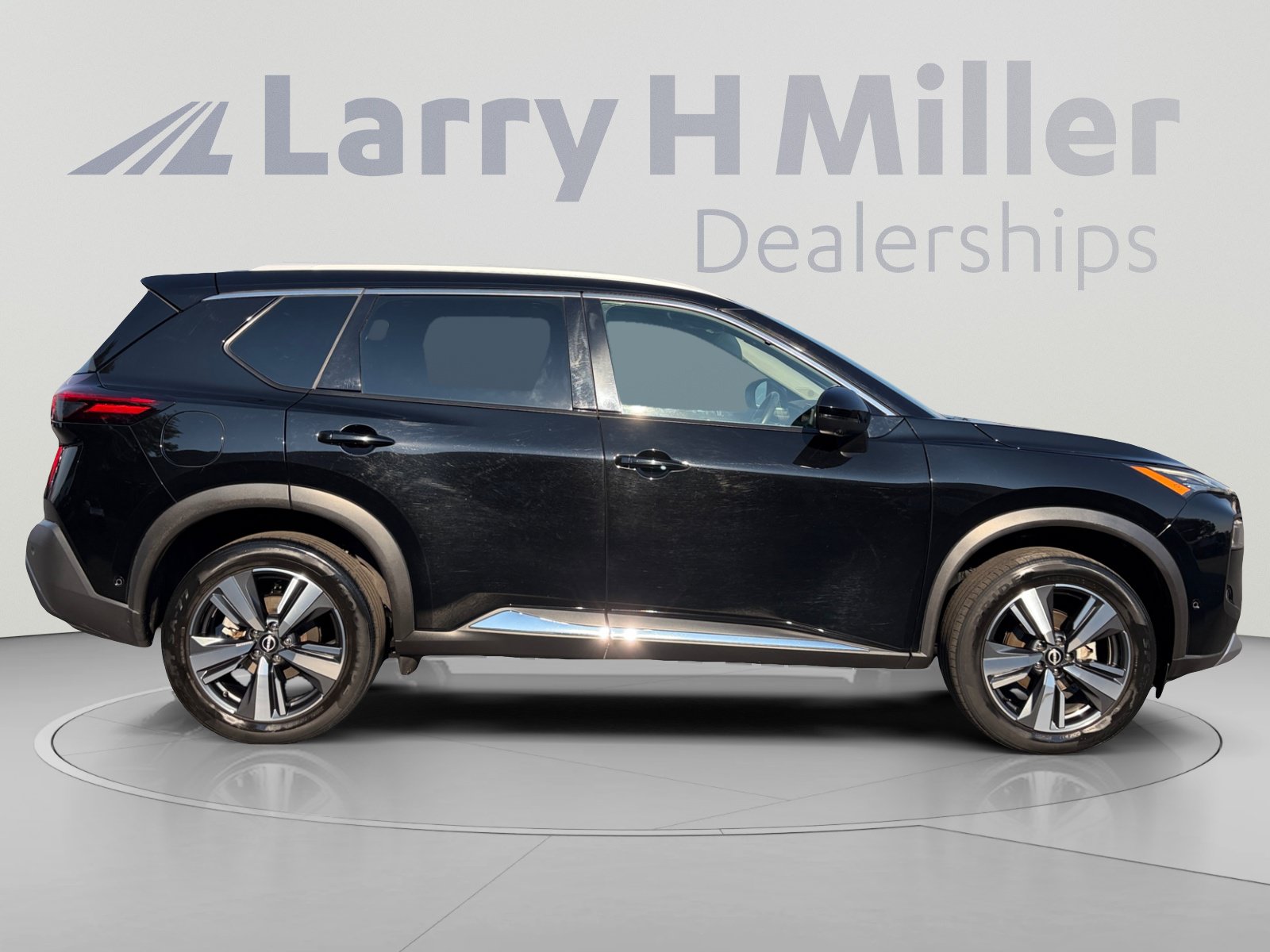Used 2023 Nissan Rogue SL w/ SL Premium Package AWD/4WD image 6