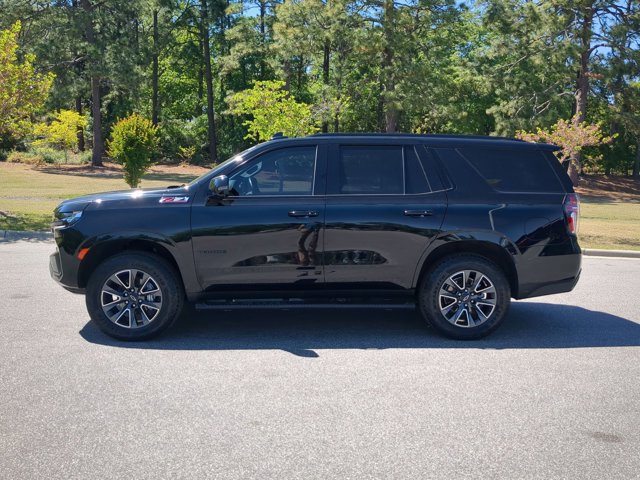 Used 2023 Chevrolet Tahoe Z71 w/ Luxury Package image 3