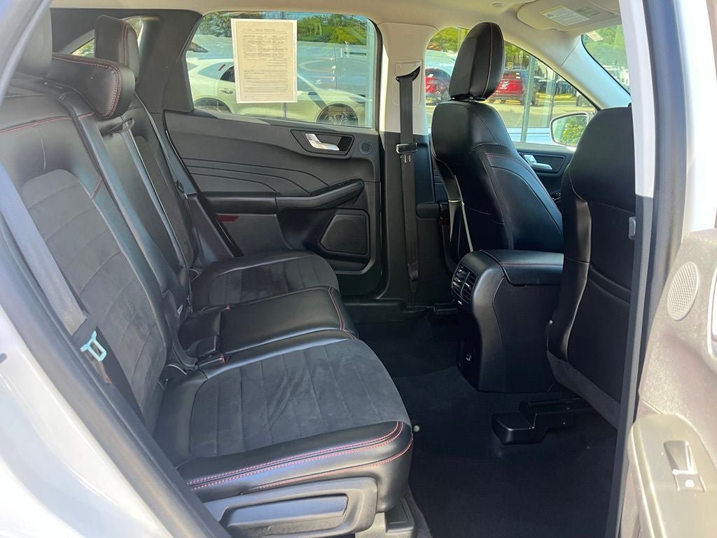 Certified 2022 Ford Escape SEL w/ SEL Stealth AWD Package image 19