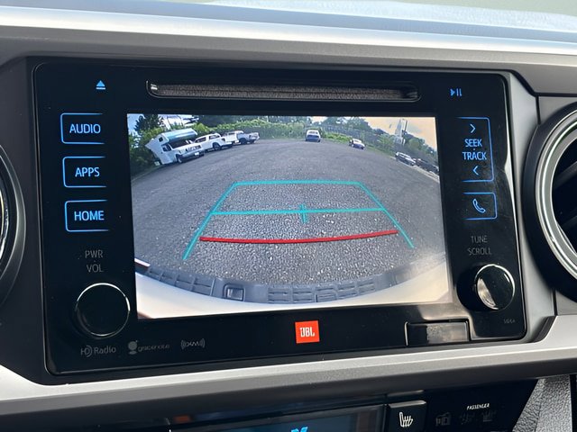 Used 2017 Toyota Tacoma Limited w/ Tow Package AWD/4WD image 8