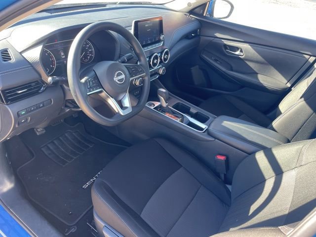 Used 2025 Nissan Sentra SV image 7