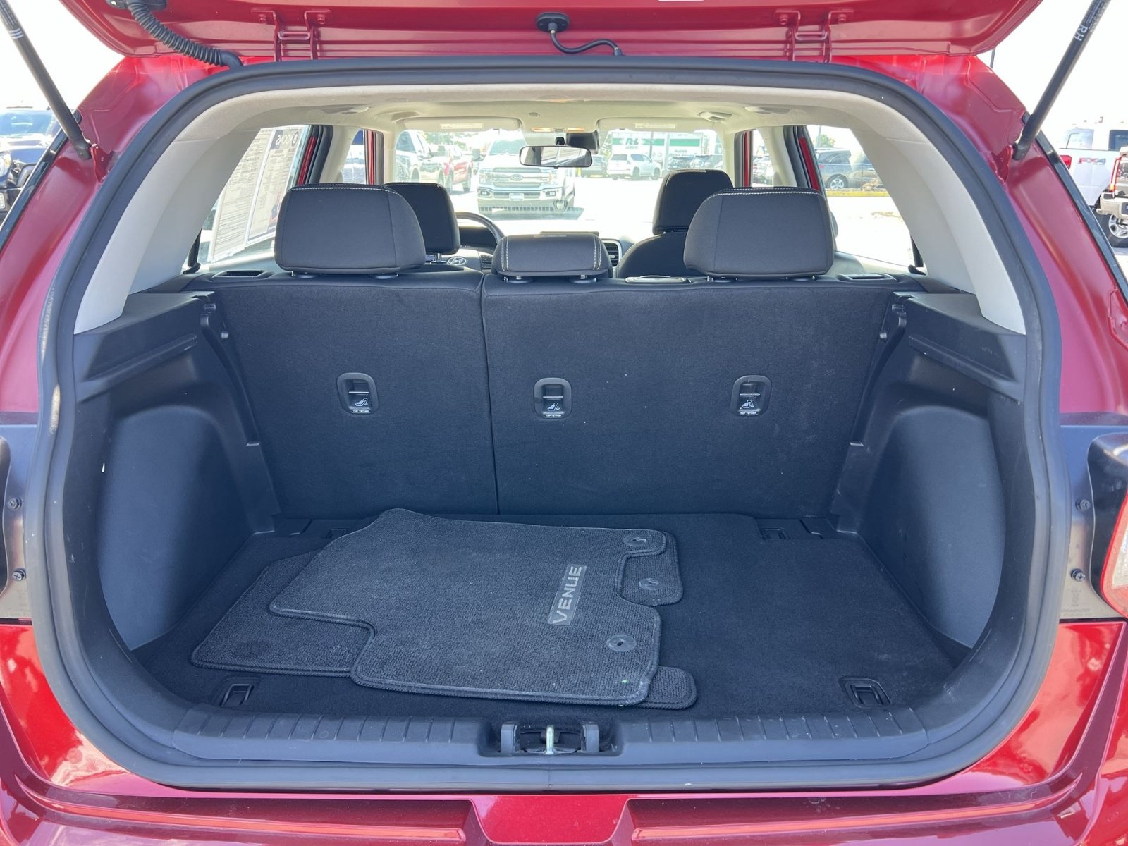 Used 2023 Hyundai Venue SEL w/ Cargo Package FWD image 25