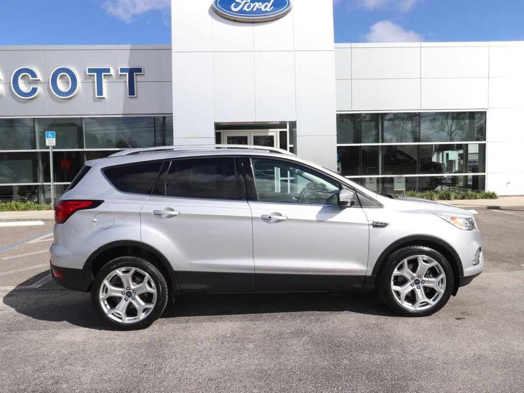 Certified 2019 Ford Escape Titanium image 6