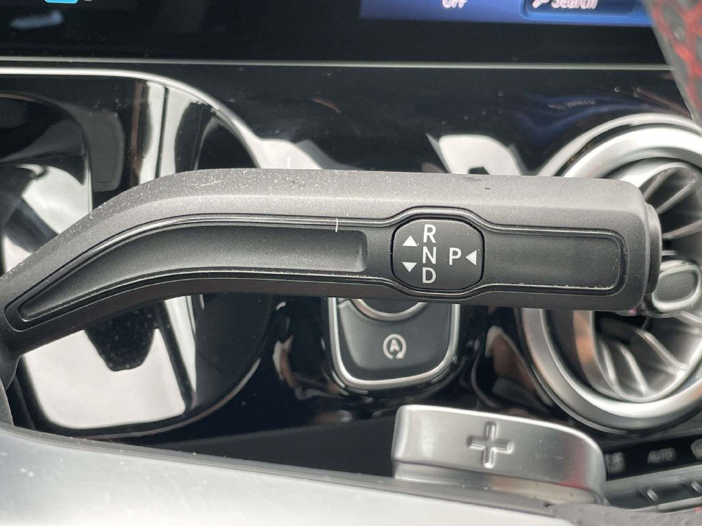 Used 2025 Mercedes-Benz GLA 250 image 17