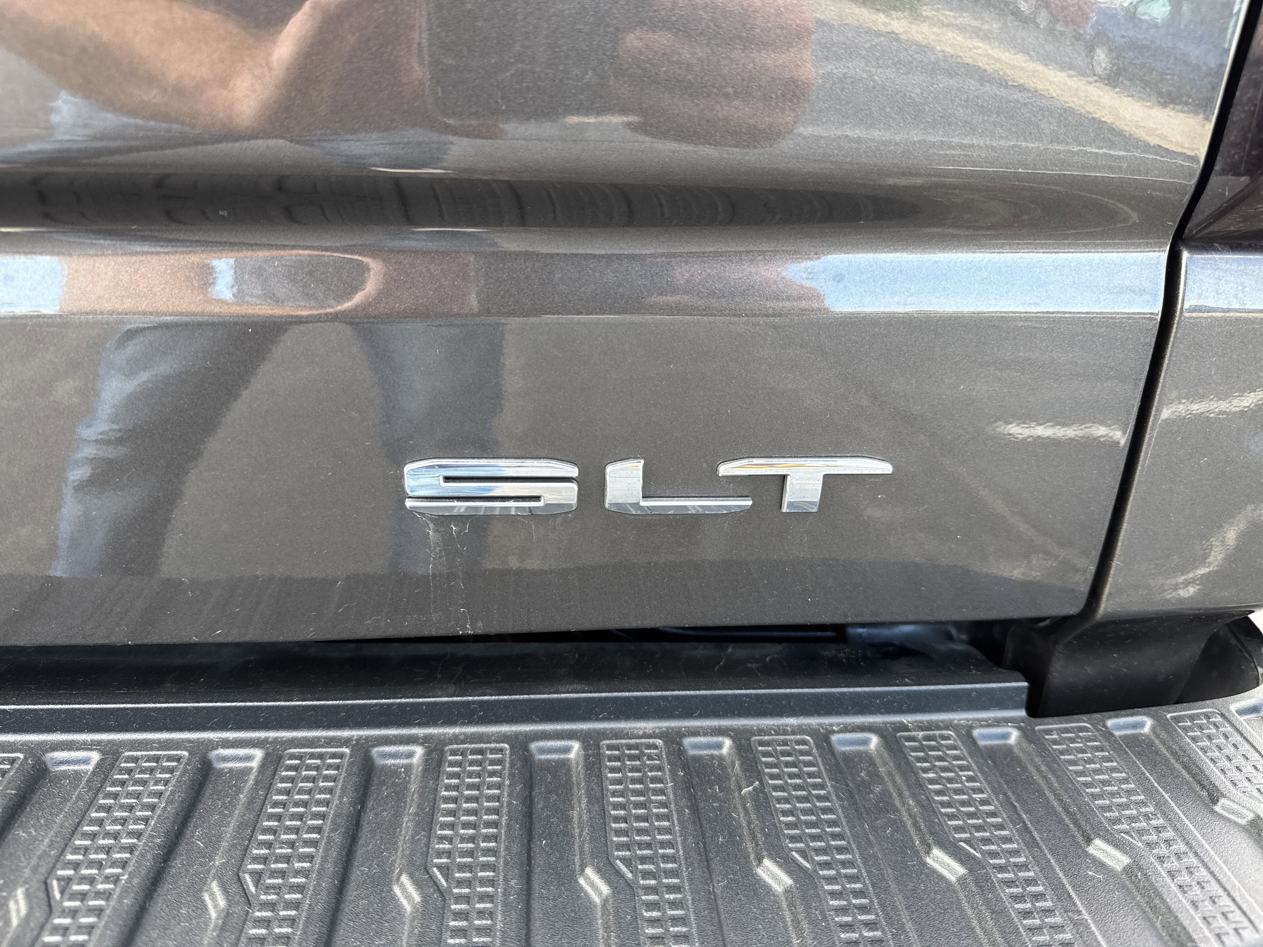 Used 2019 GMC Sierra 1500 SLT w/ SLT Premium Package image 23