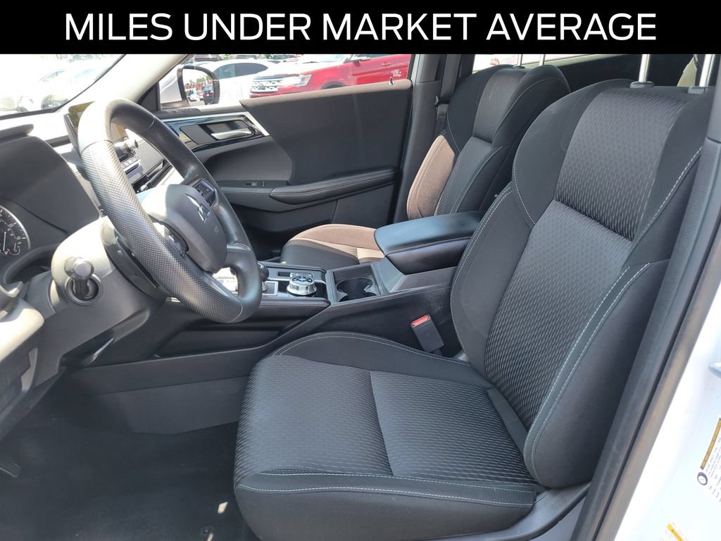 Used 2022 Mitsubishi Outlander ES AWD/4WD image 18