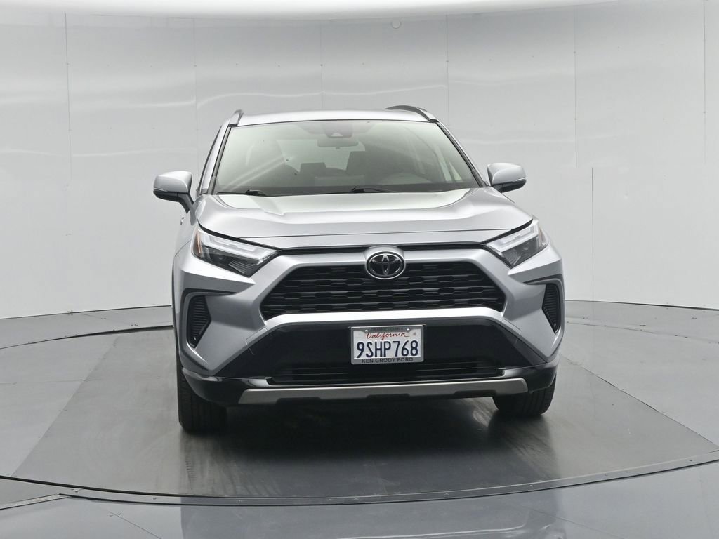 Used 2025 Toyota RAV4 SE image 57