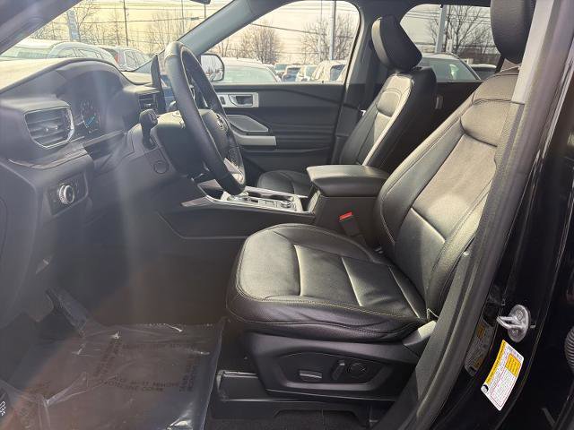 Certified 2022 Ford Explorer Limited w/ Limited Technology Package image 13