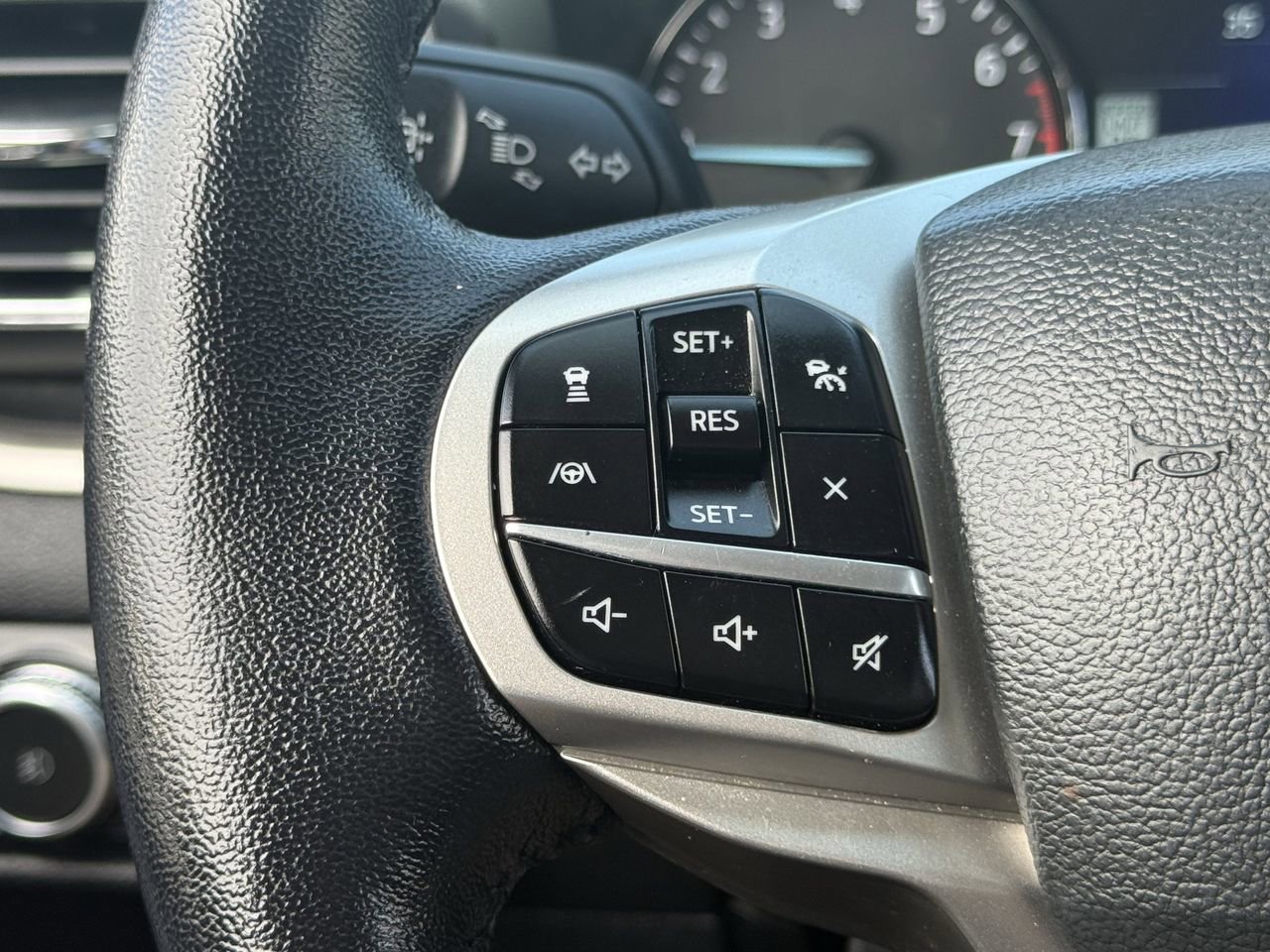 Certified 2021 Ford Explorer XLT w/ Equipment Group 202A image 13