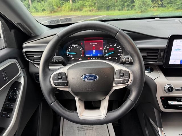 Certified 2023 Ford Explorer XLT w/ Equipment Group 202A AWD/4WD image 16
