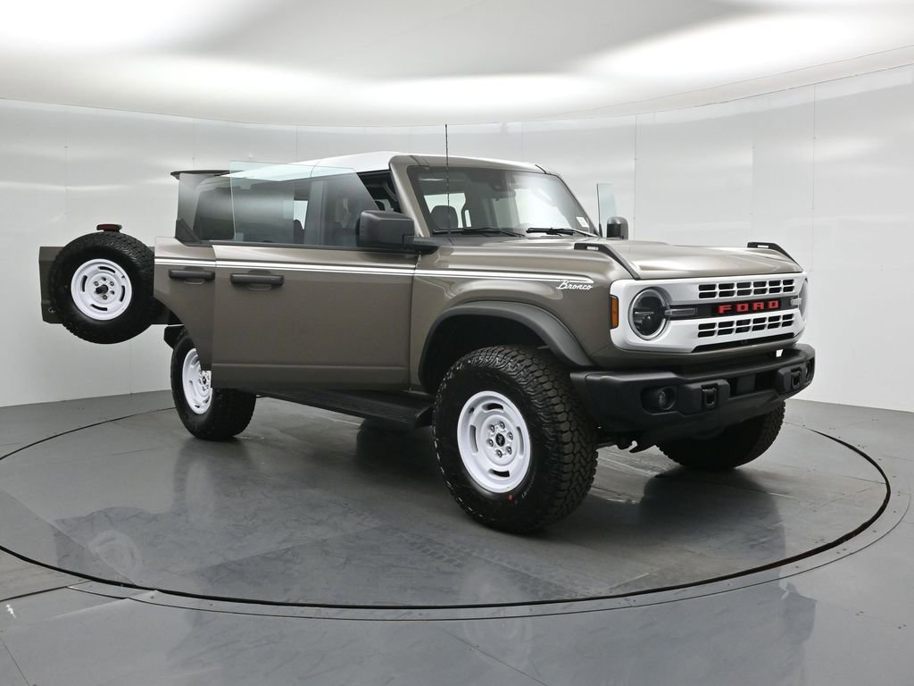 Certified 2026 Ford Bronco Heritage Edition AWD/4WD image 34